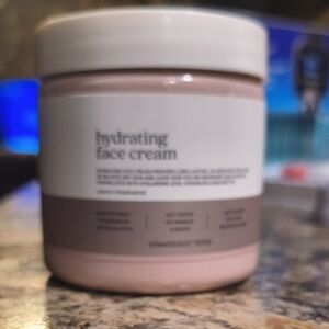 Hydrating Face Cream -